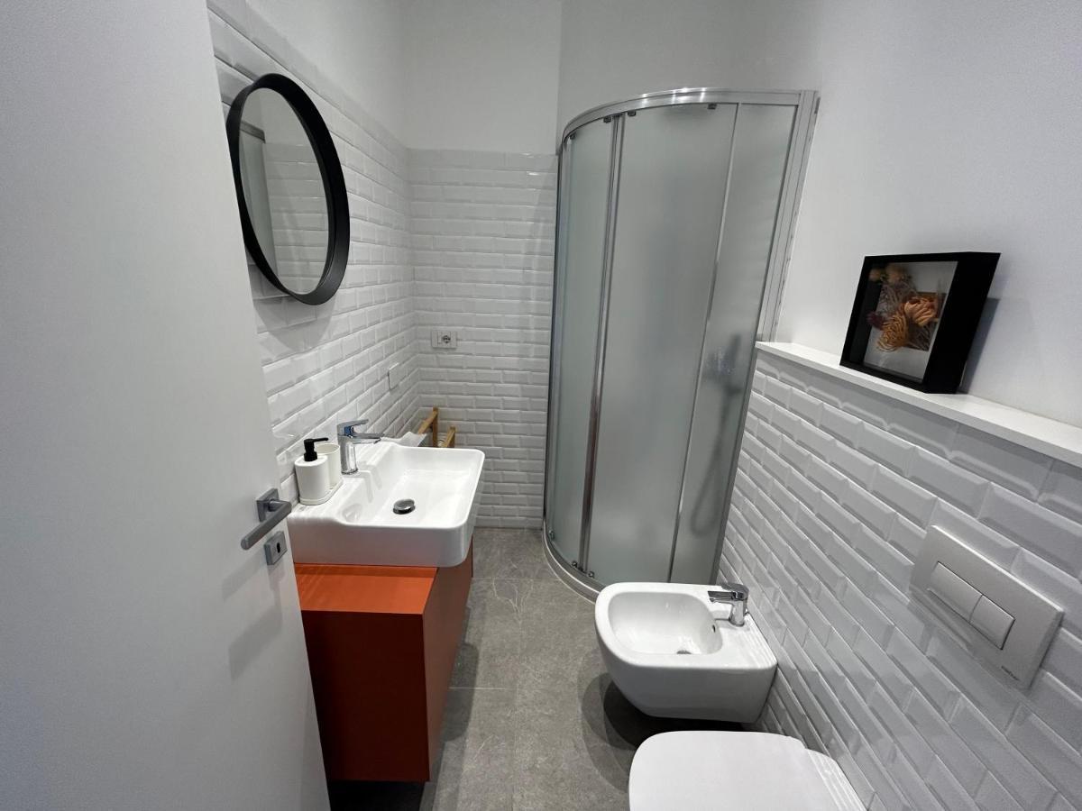 Your Window On The City - Via Gioia Apartment Milan Luaran gambar